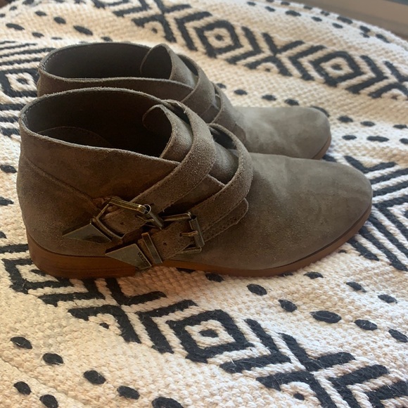 Volcom suede ankle buckle boot - Picture 2 of 9